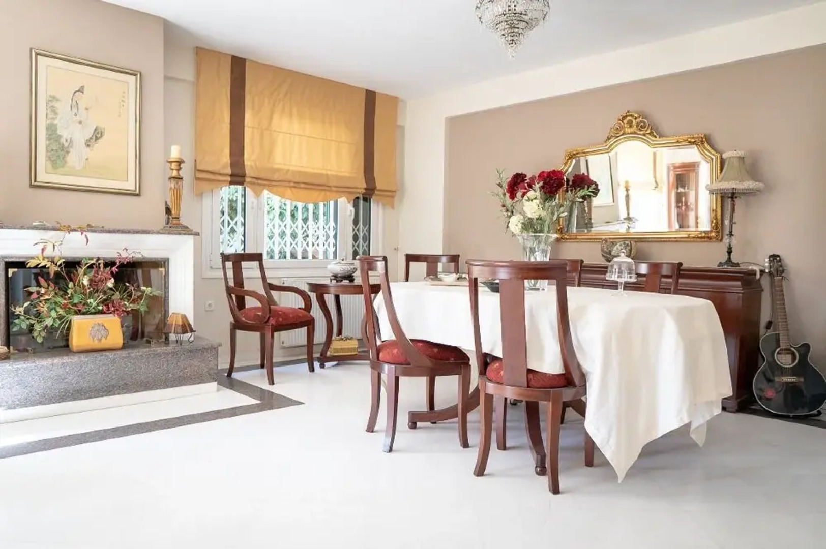 Gorgeous House in Vari