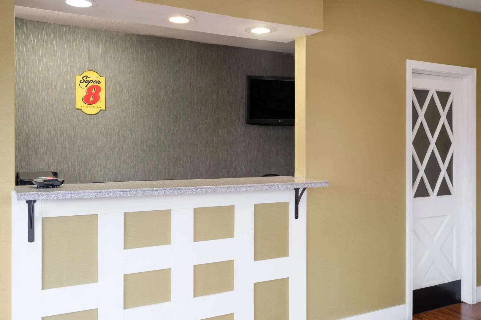 Super 8 Motel - Youngstown Airport Area