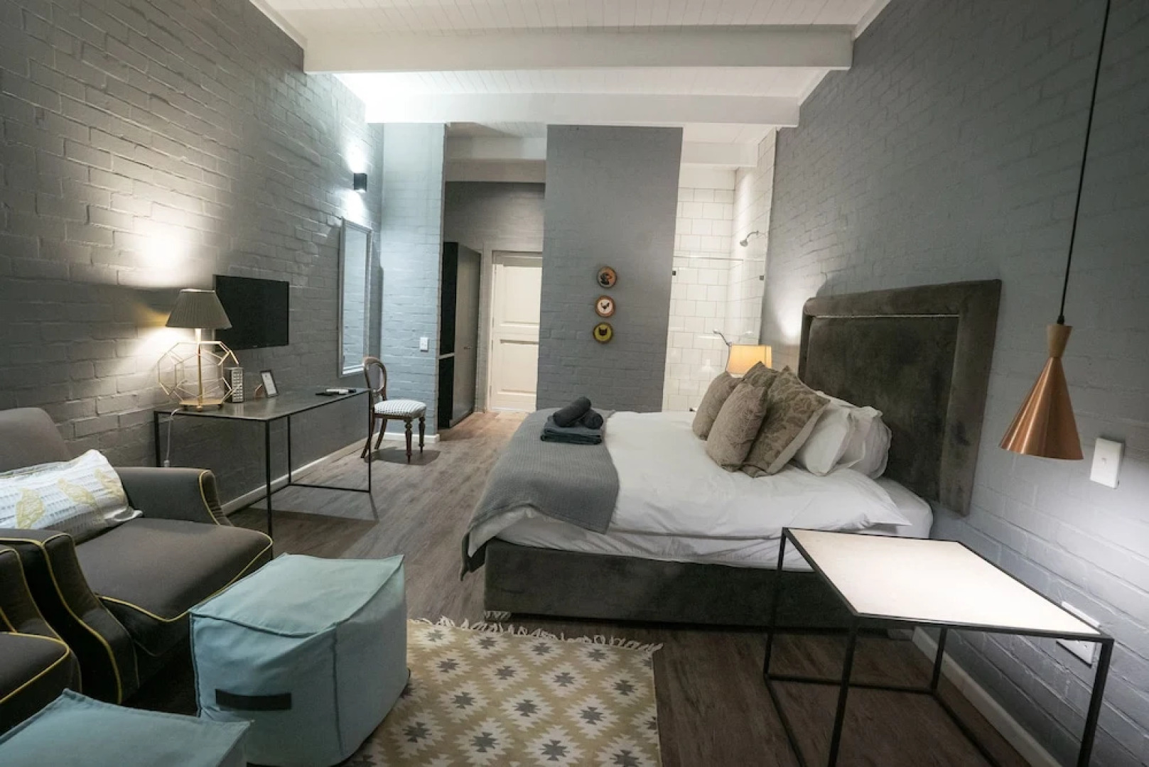 Ruby Rose Country House