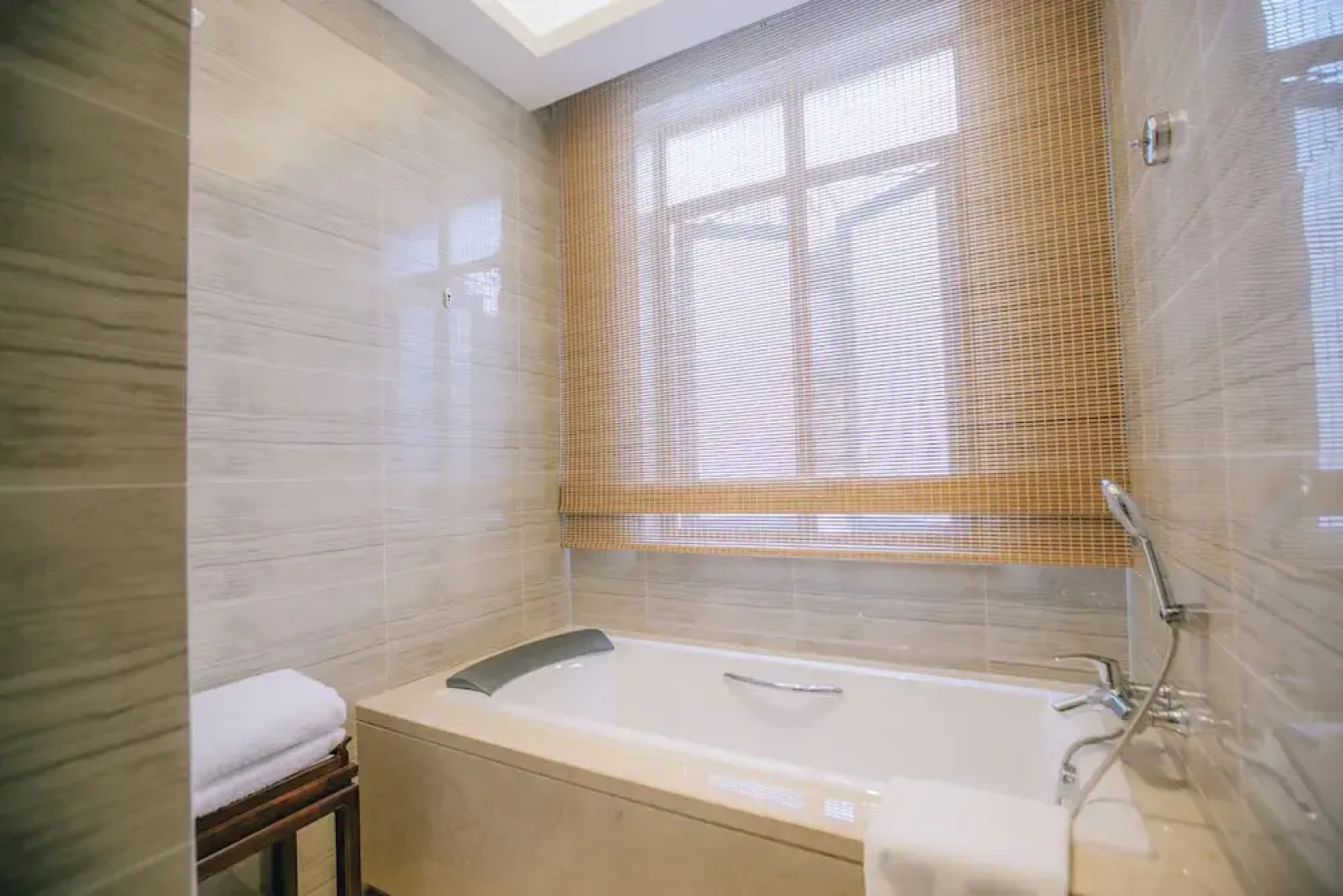 Xinhualian Lv Xin Gu Hotel