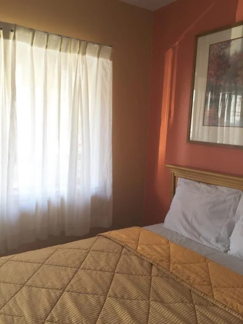 Encore Inn Inglewood