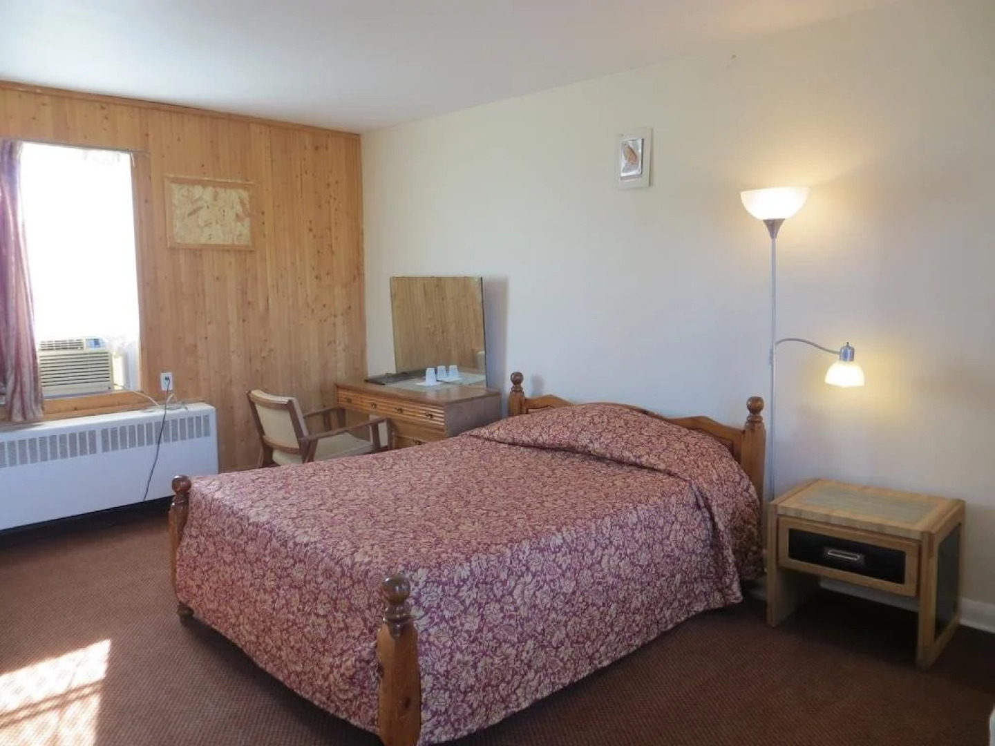 Peterboro Express Inn