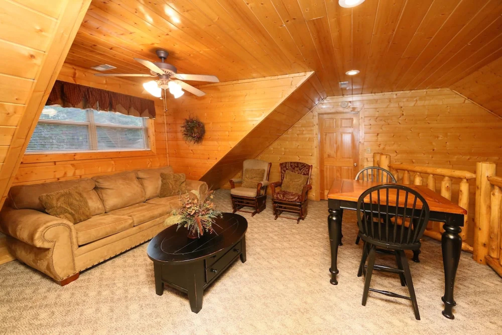 Mountain Shadow Lodge - Six Bedroom Cabin