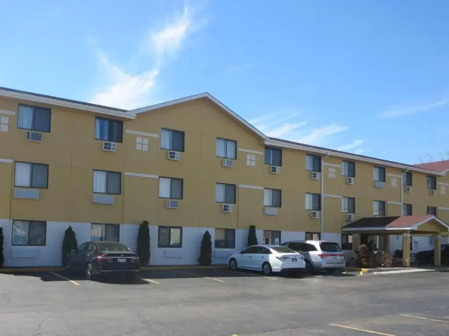 Super 8 Mundelein/Libertyville Area