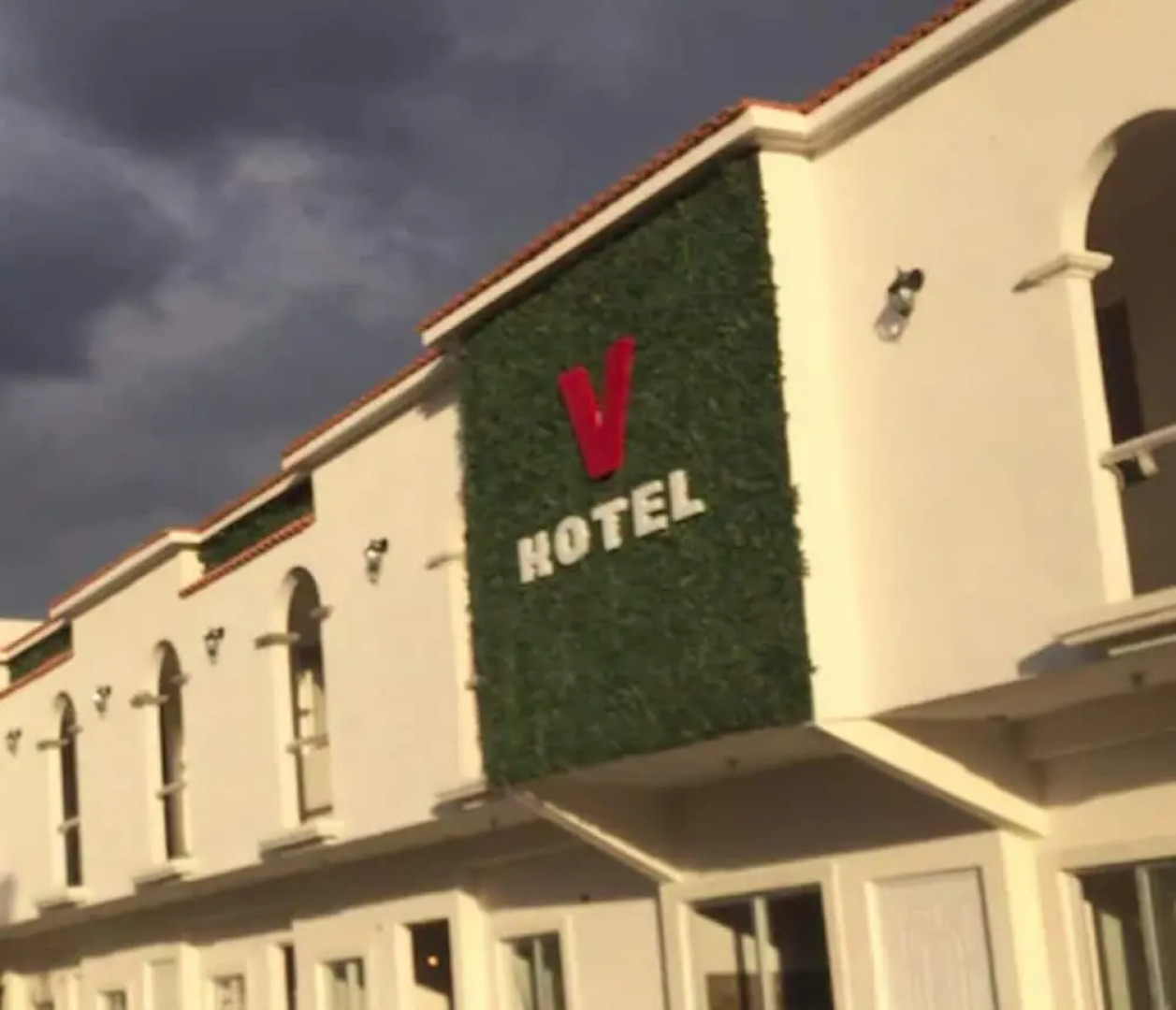 Hotel V