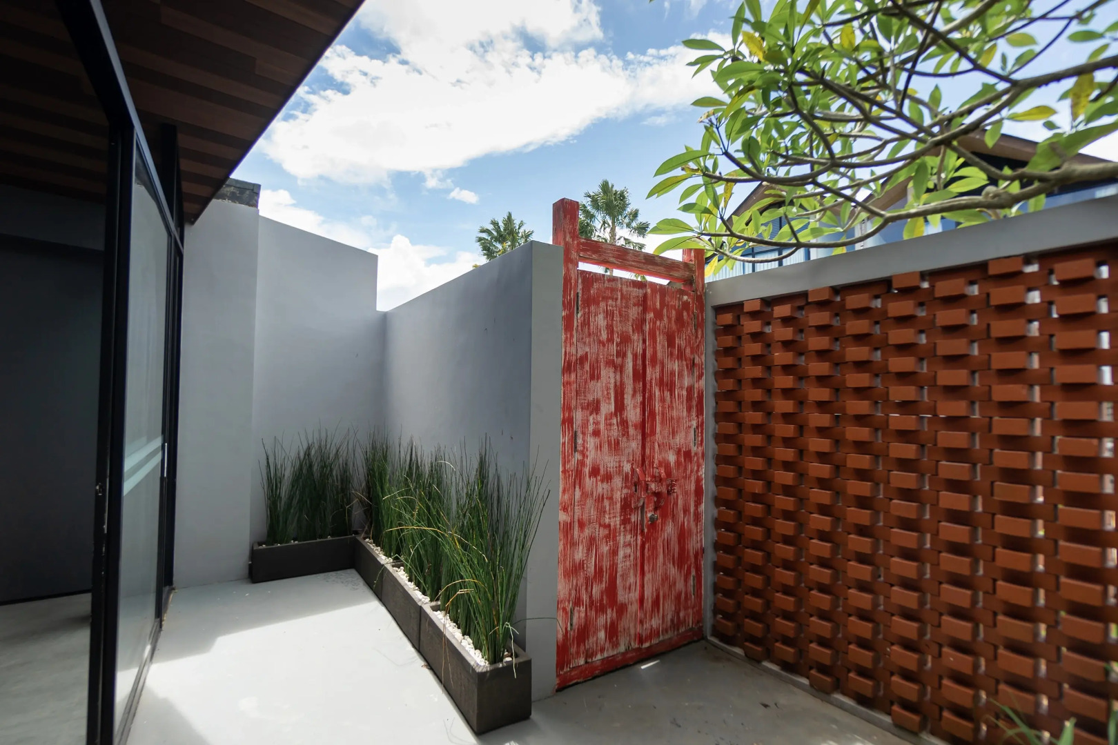 Lealands Villa By Zuzu