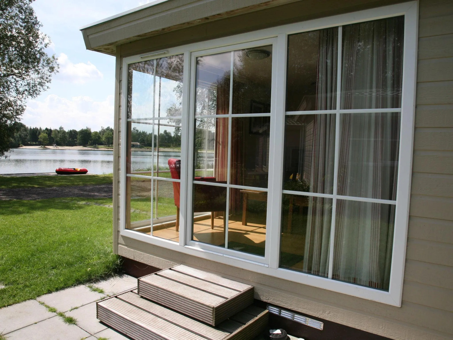 Comfortable chalet with AC and steam shower, in green Twente