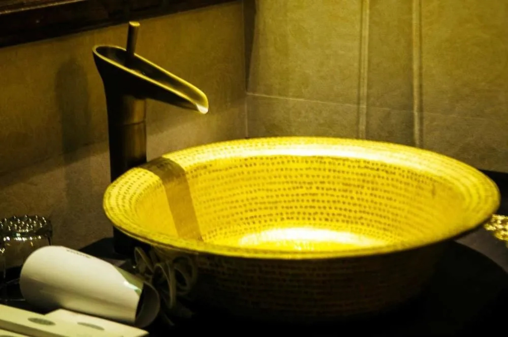 Shangri-la Chang's Mansion