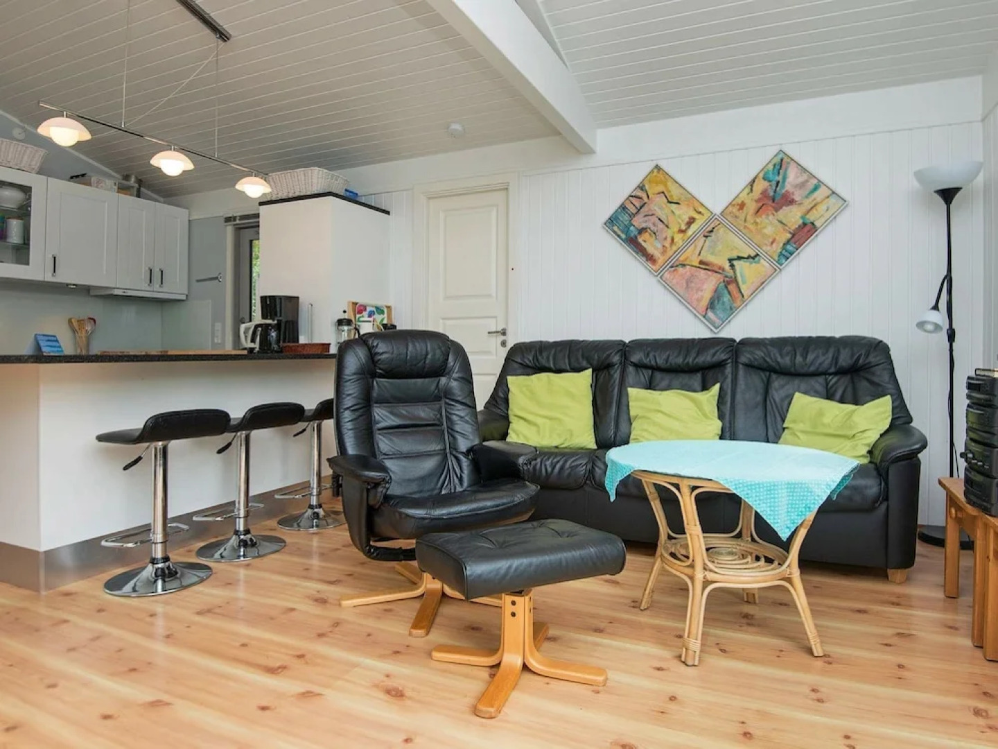 Comfy Holiday Home in Fårvang With Swimming Pool