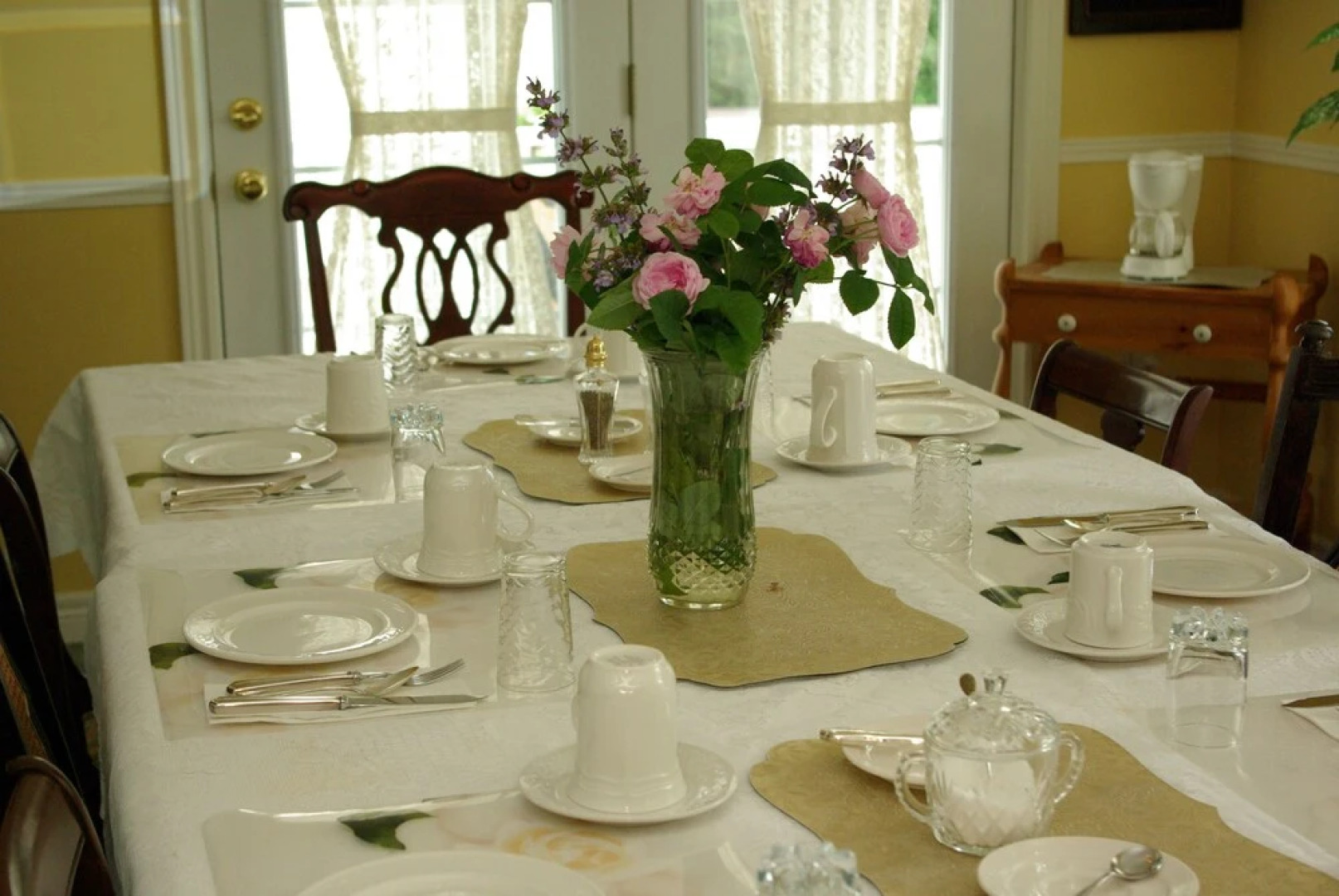 Abagale's Victorian Hot Tub and Suites