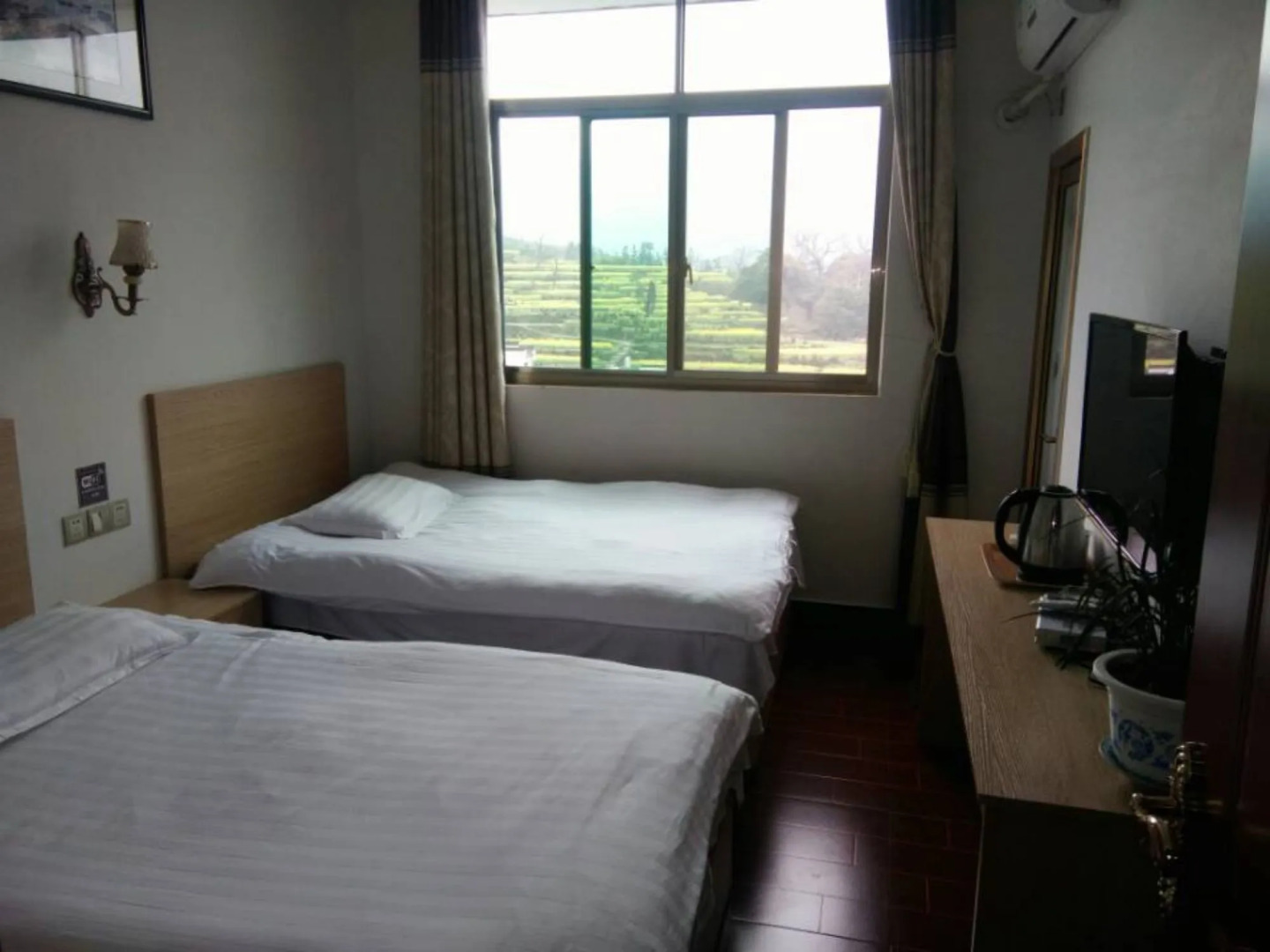 Wuyuan Jiangling View Inn