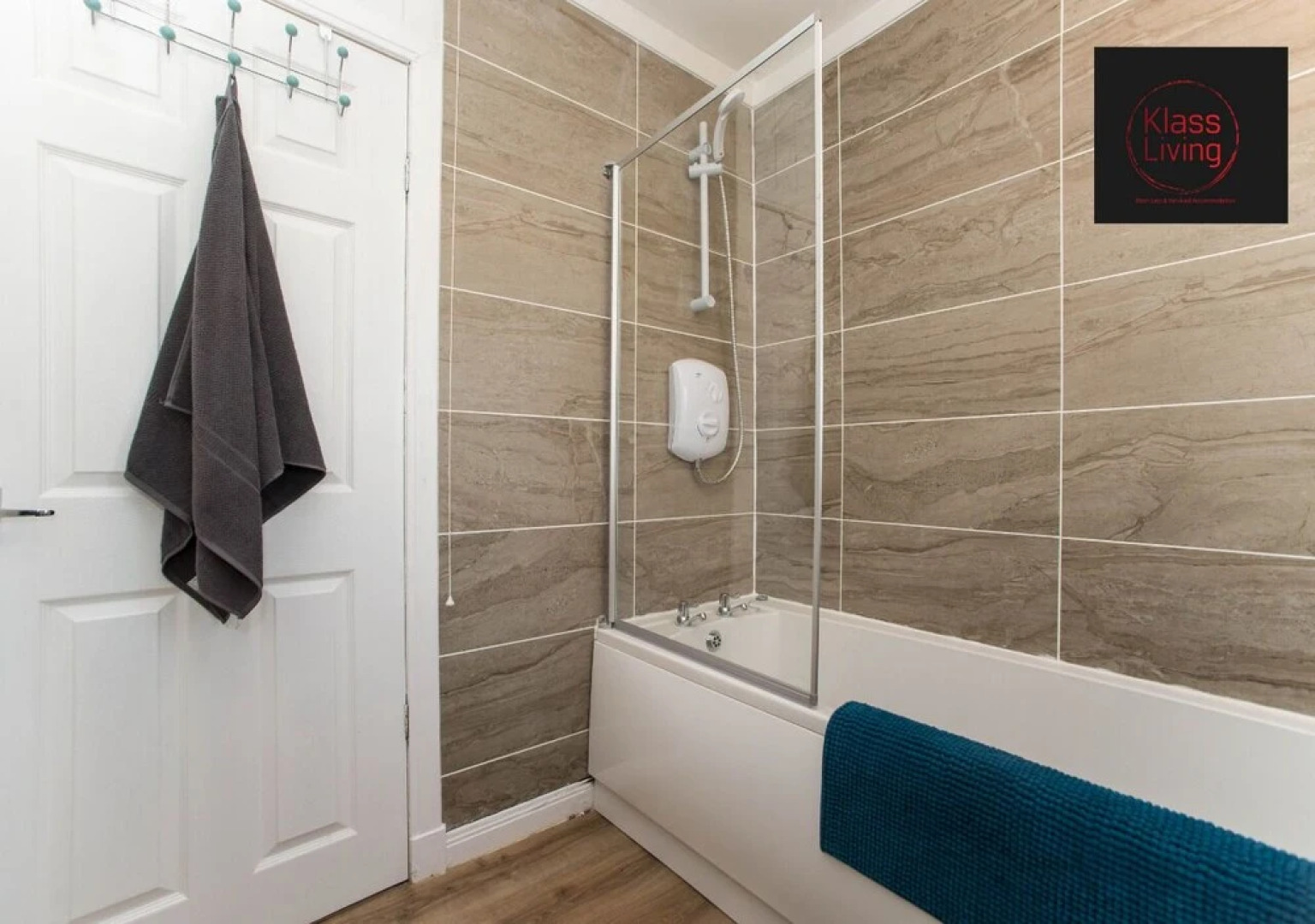 Two Bedroom House by Klass Living Serviced Accommodation Hamilton - Kenmar House With Parking & WiFi