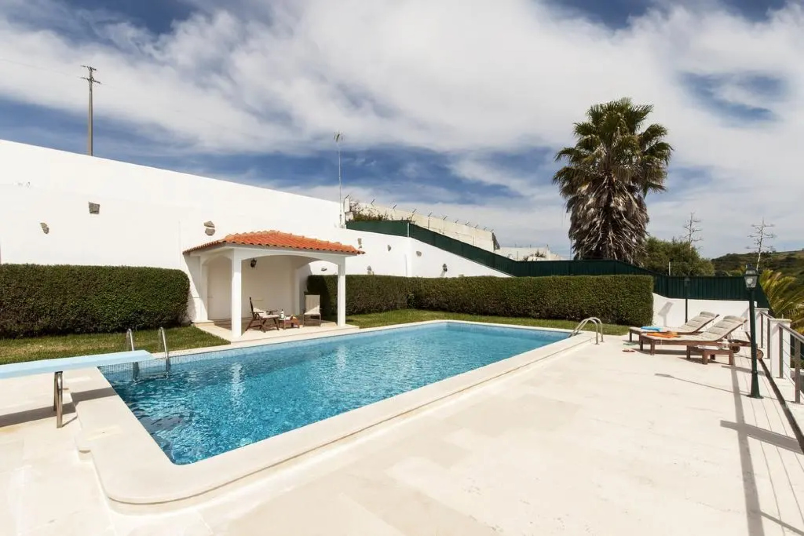 Beachouse - Surf, Bed & Breakfast