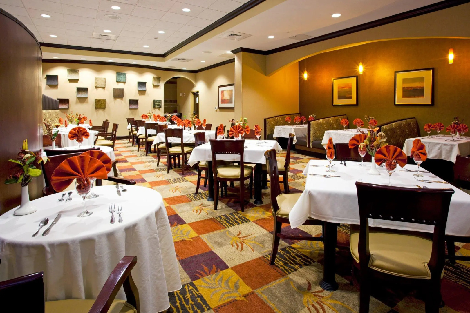 Holiday Inn Hotel & Suites Orange Park by IHG