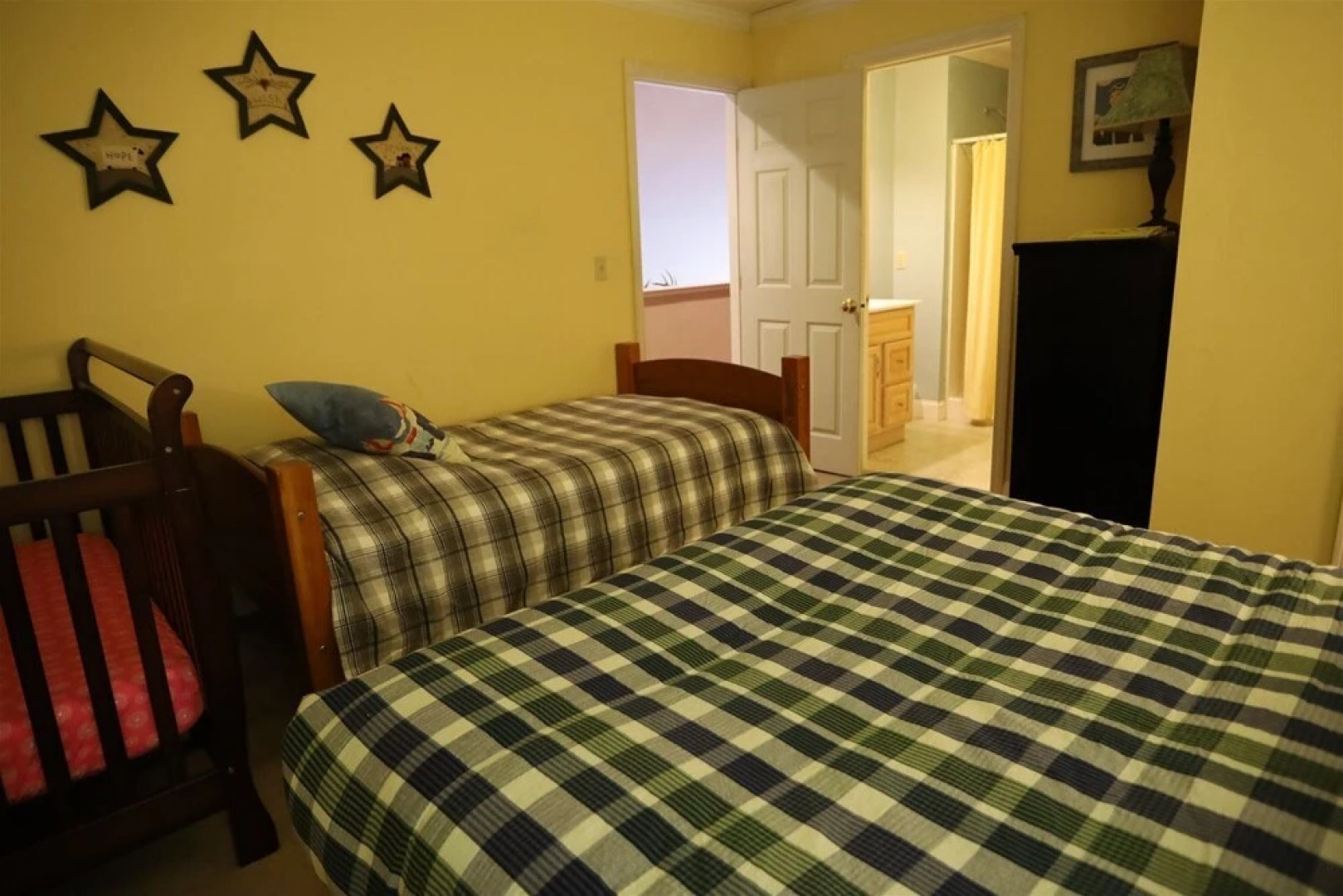 Pet Friendly Private Home, Located in Forest Ridge, Lincoln, NH - Fr8cl