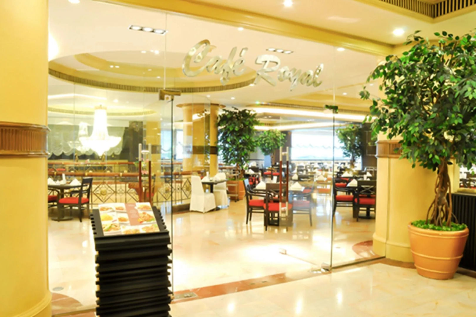 Topland Hotel & Convention Centre