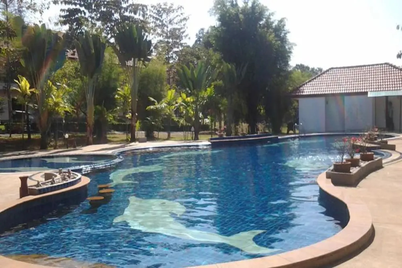 Golden Cliff Beach Resort