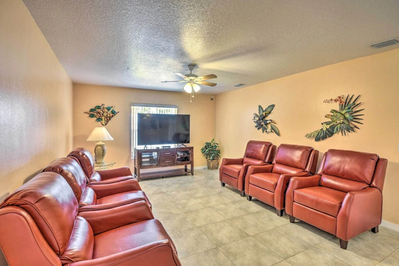 Cozy Coastal Retreat w/ Grill < 5 Mi to Beach