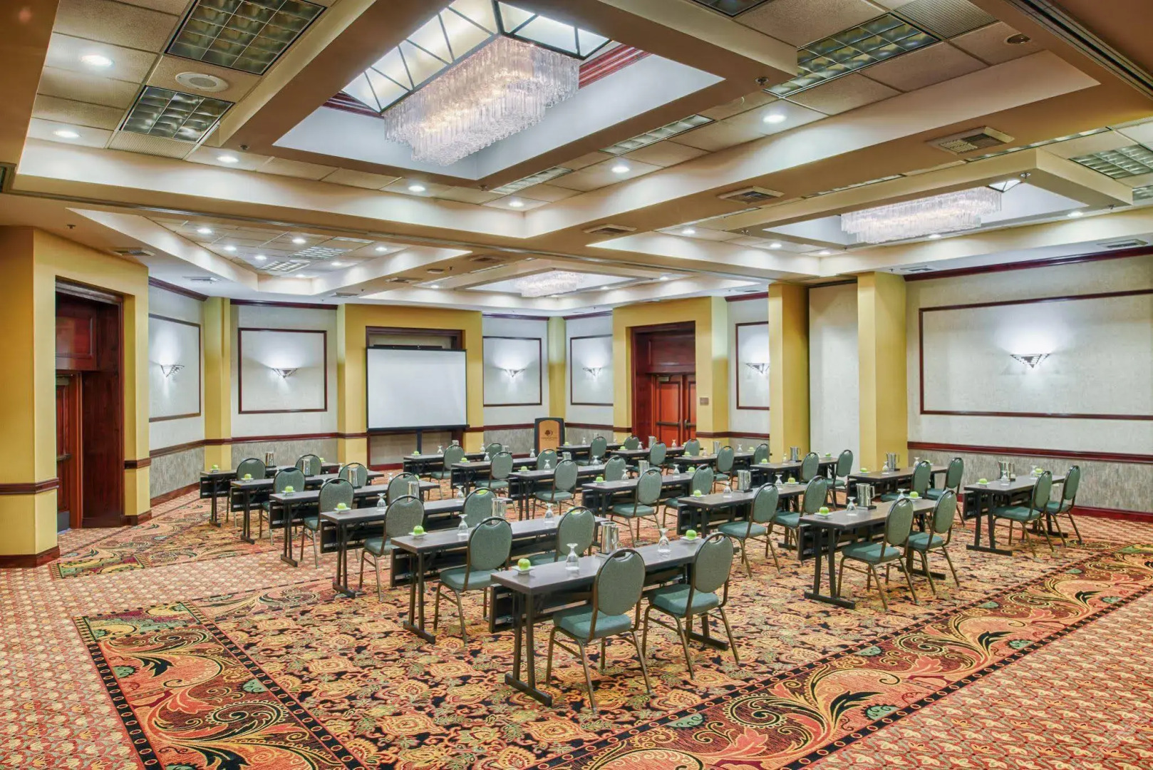 DoubleTree by Hilton Spokane City Center