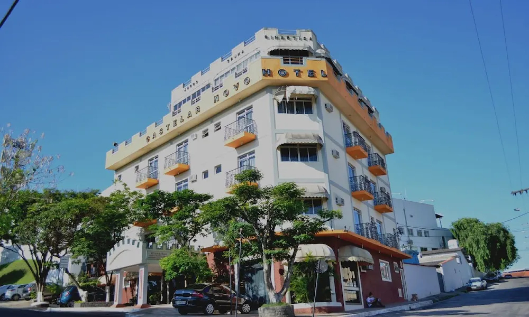 Castelar Novo Hotel