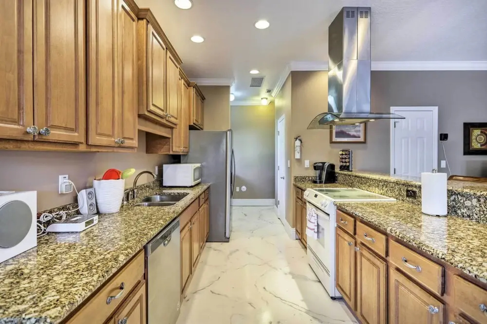 Cape Canaveral Abode < Half Mi to East Coast Beach