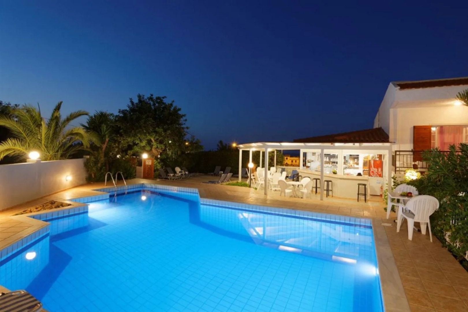 Remi Studios & Apartments