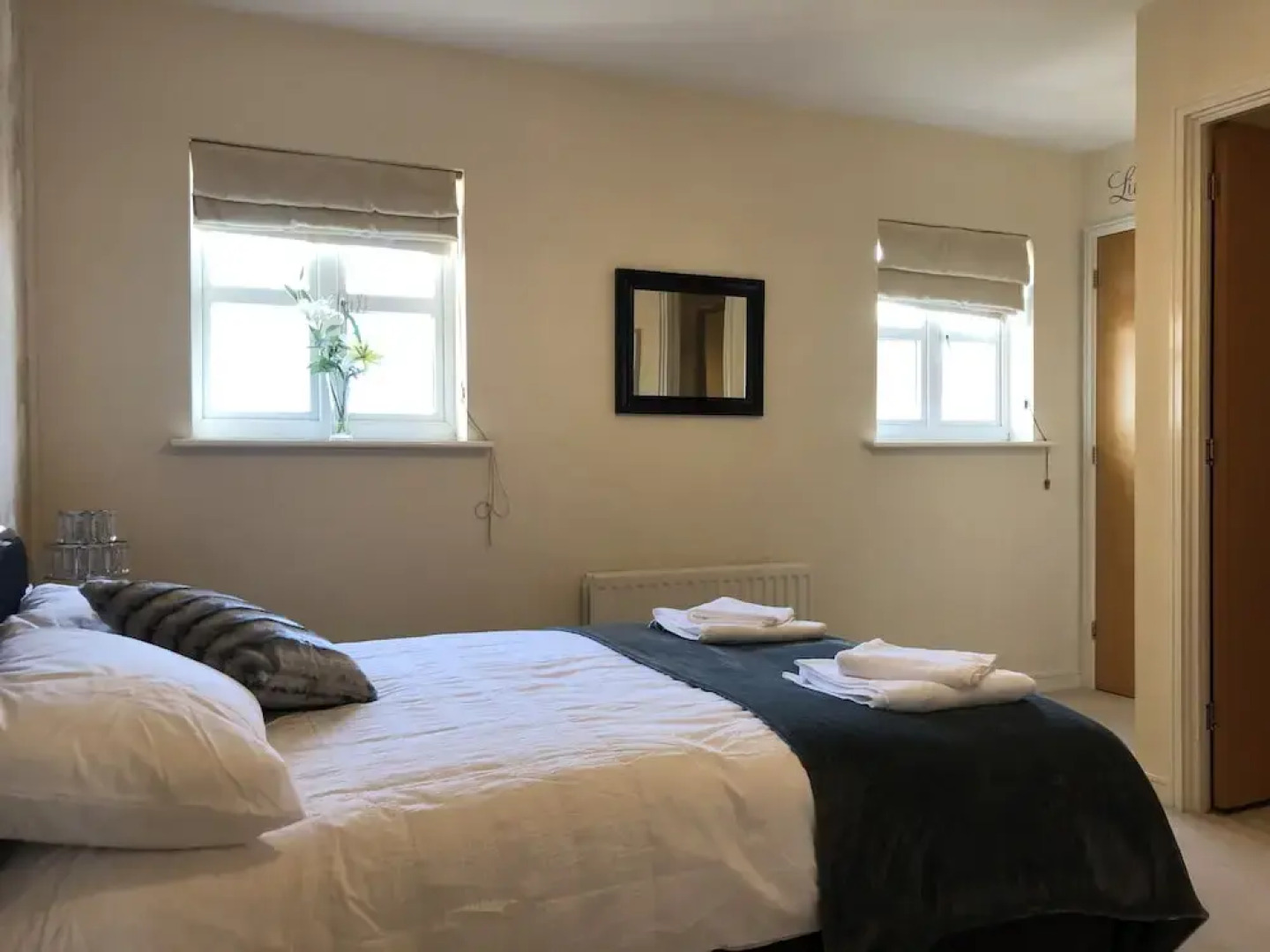 Ebbsfleet/bluewater River View Apartment