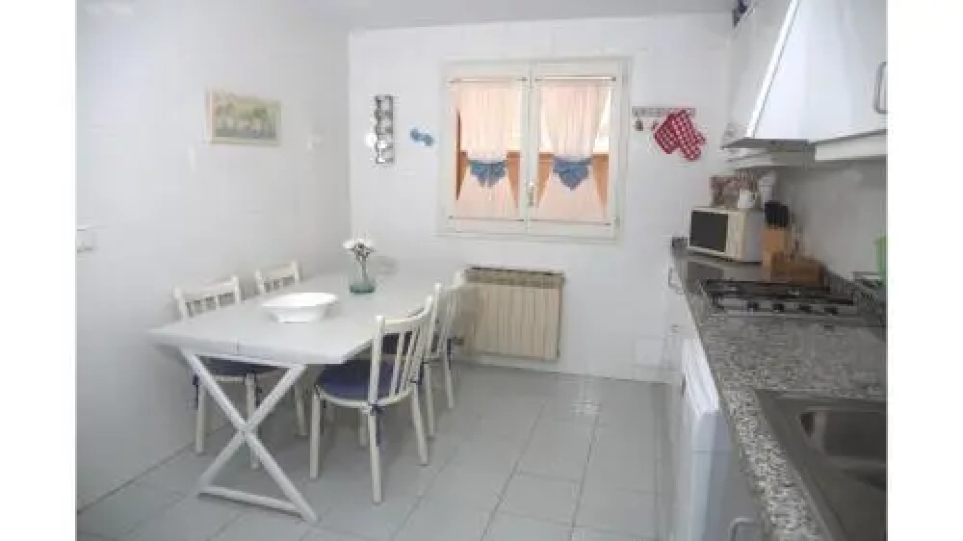 Margaret's Family House with pool and parquing