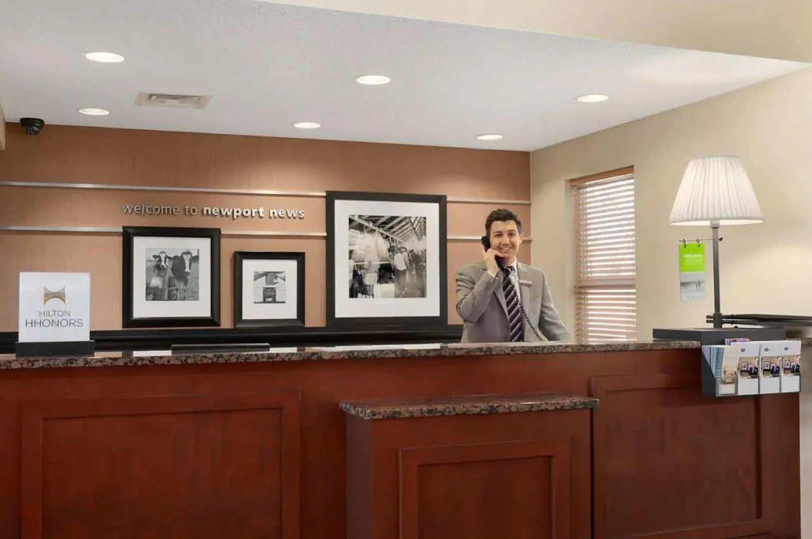 Hampton Inn & Suites Newport News (Oyster Point)