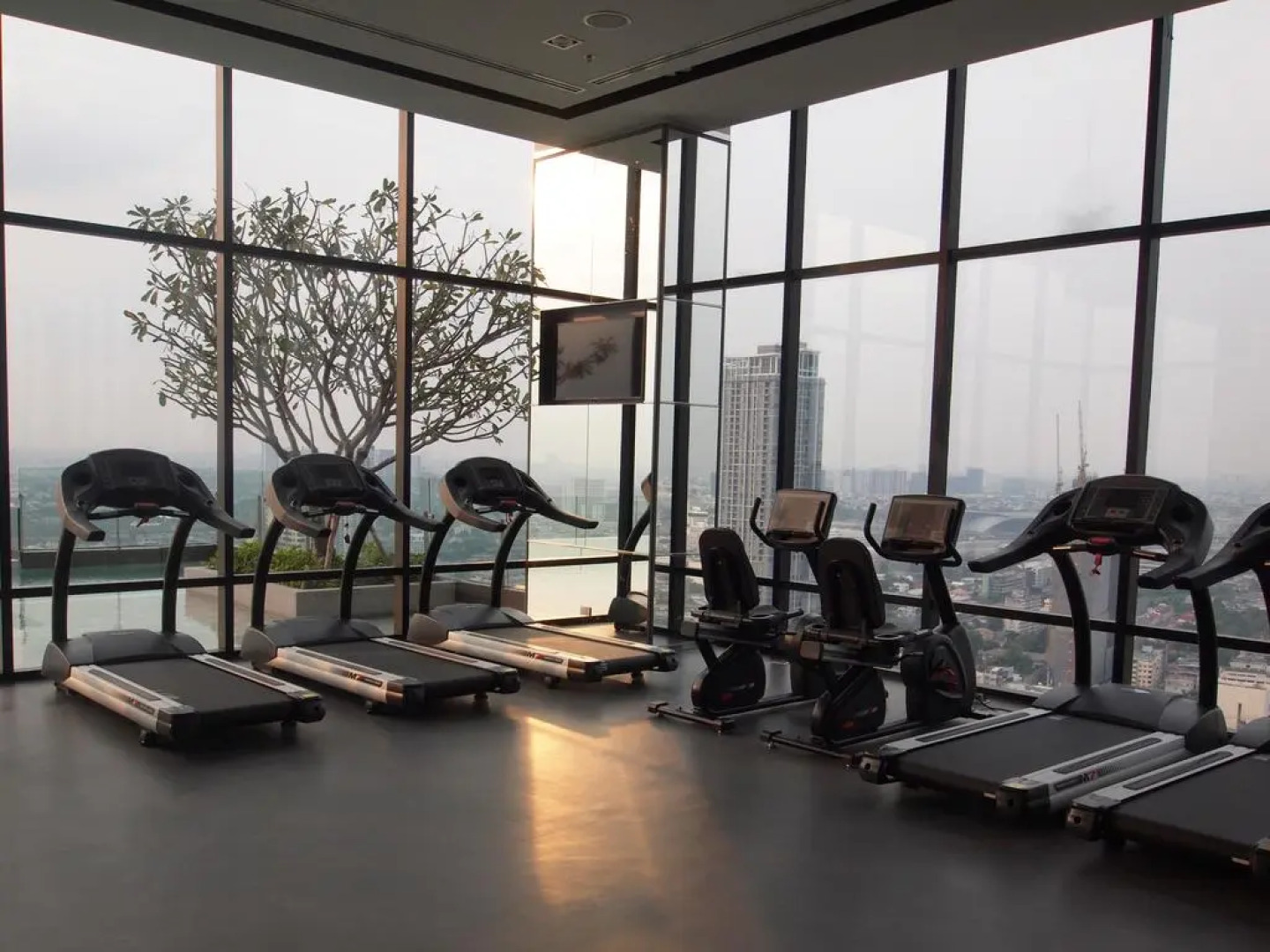 Отель The Quarter Ari by UHG