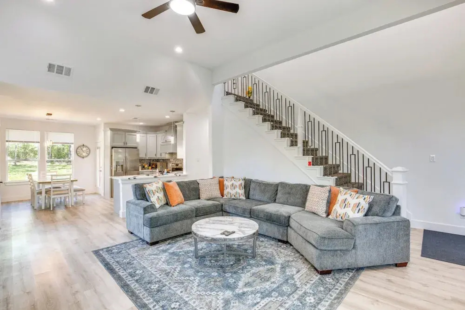 Fire Pit + Grill: Lakeside Gun Barrel City Home!