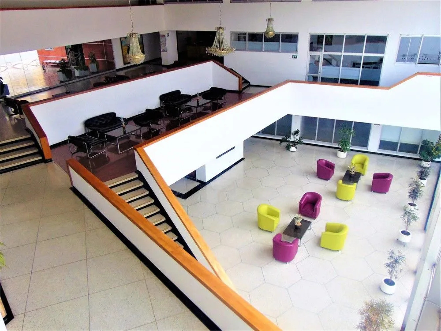 Hotel Hunza Y Centro De Convenciones