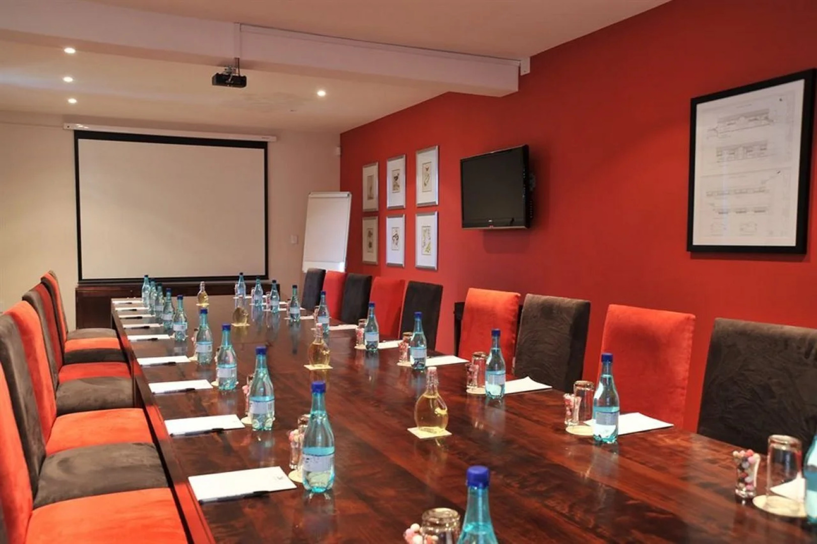 Casterbridge Hollow Boutique Hotel