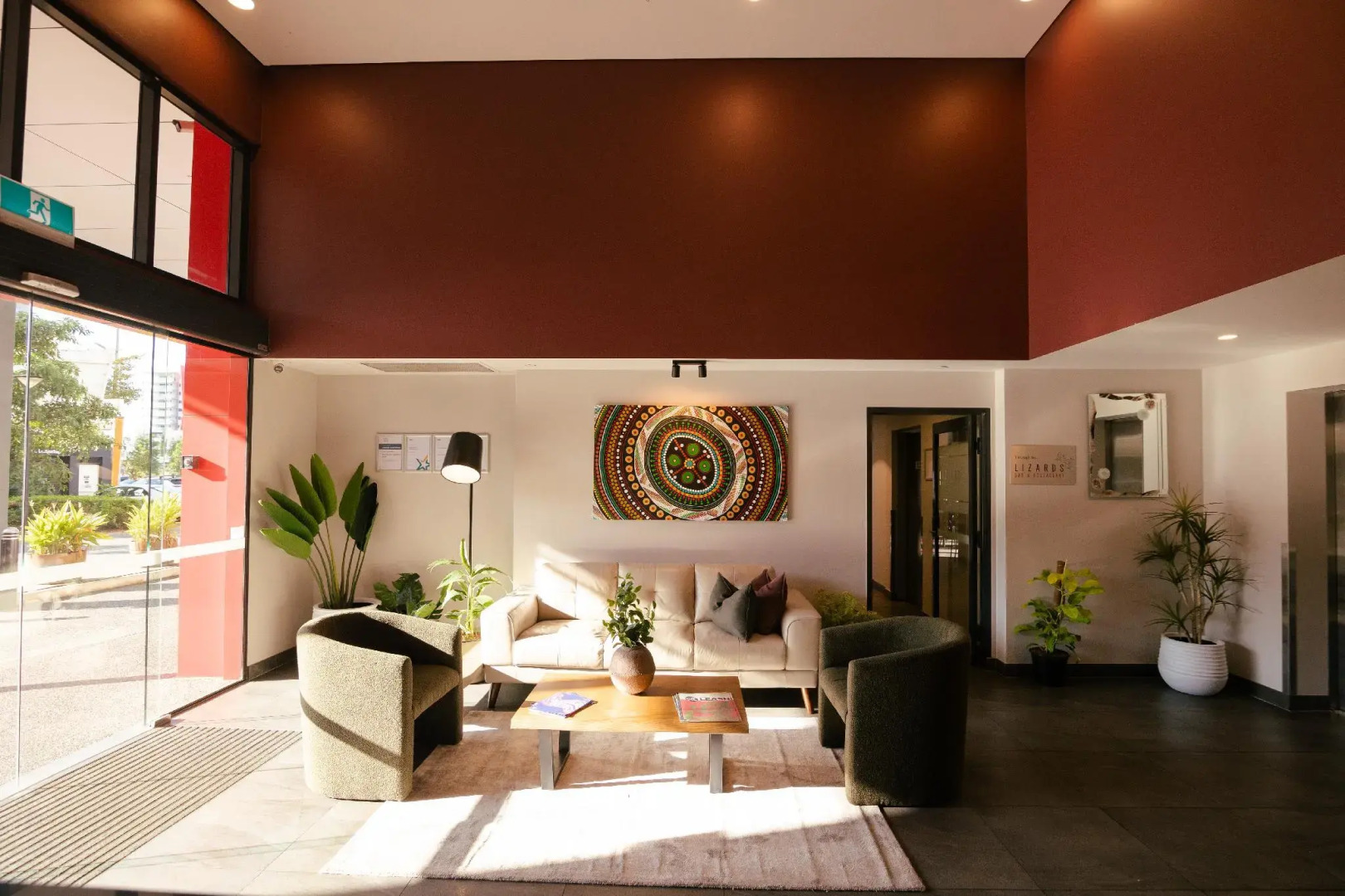 H on Mitchell Apartment Hotel