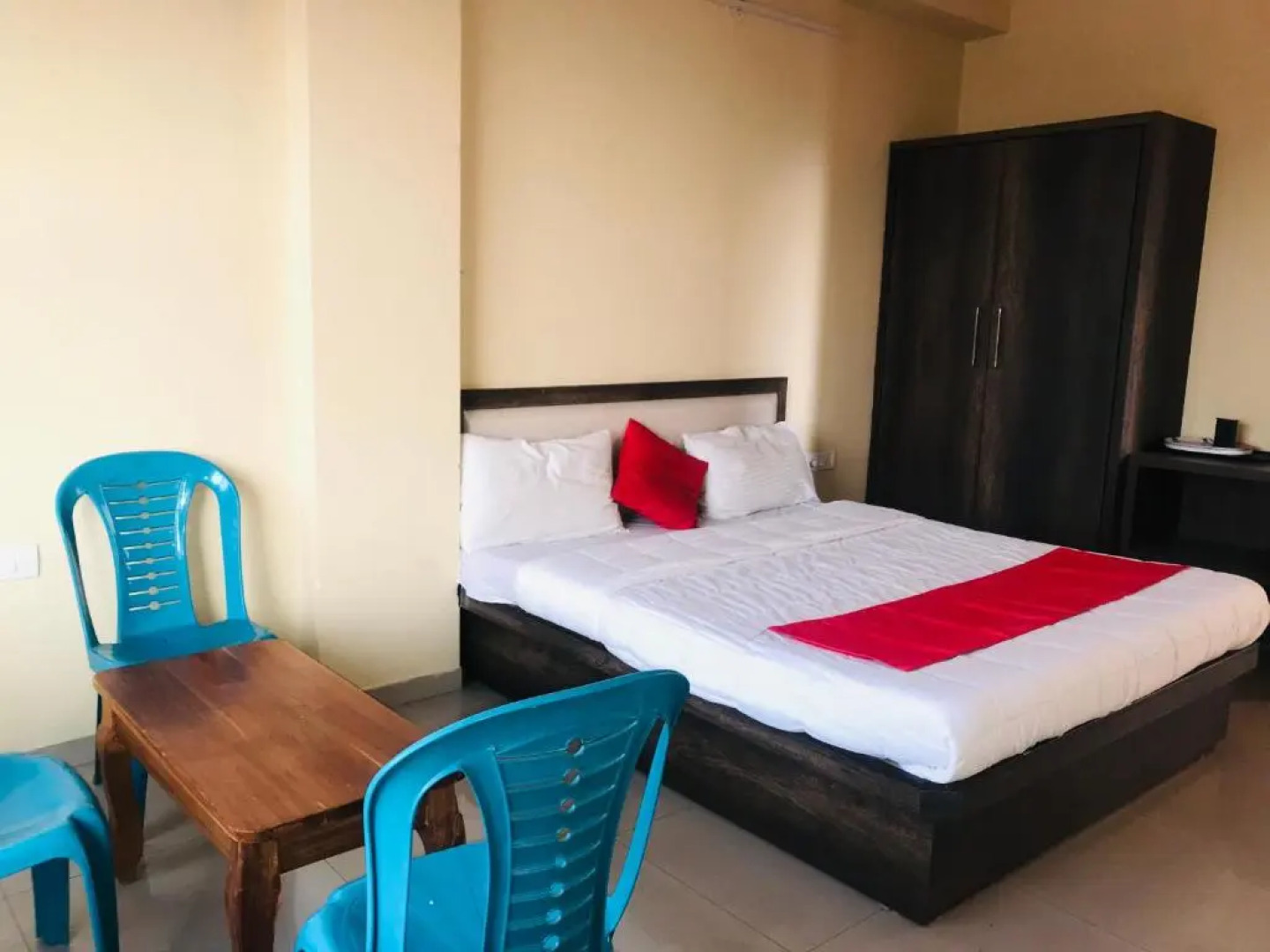 OYO 26603 Hotel Prakash International