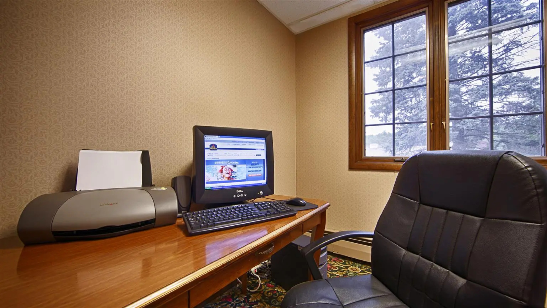 Red Roof Inn & Suites Hazleton