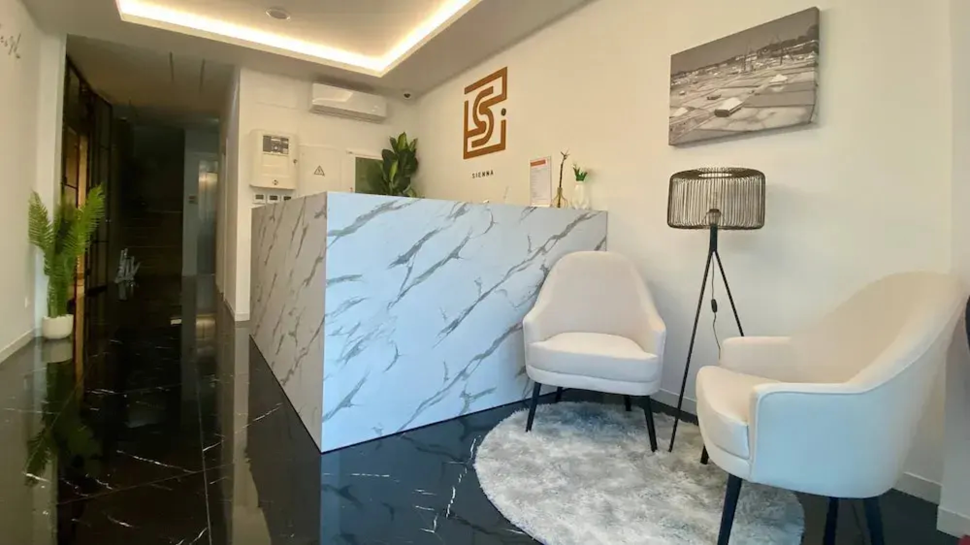 SIENNA Hotel
