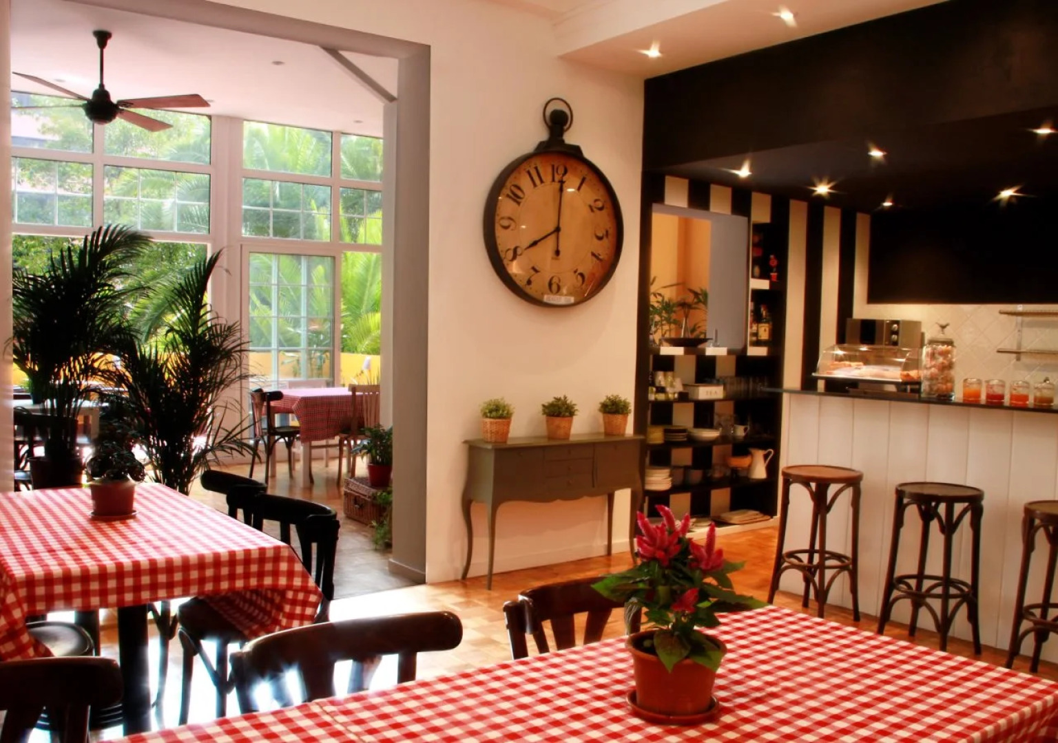 Casa Consell Guest House