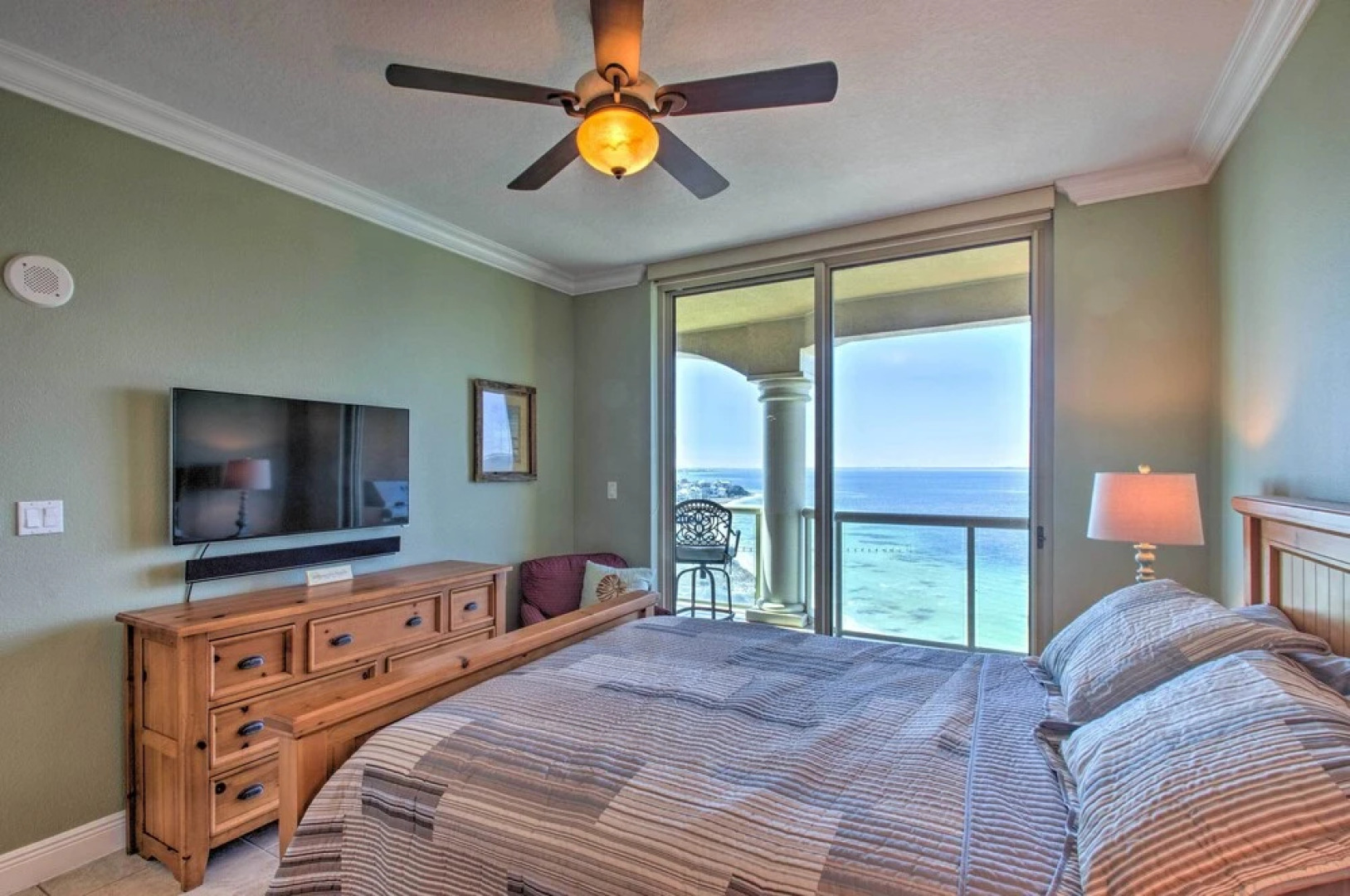 Pensacola Beach Resort Condo With Beach Access!