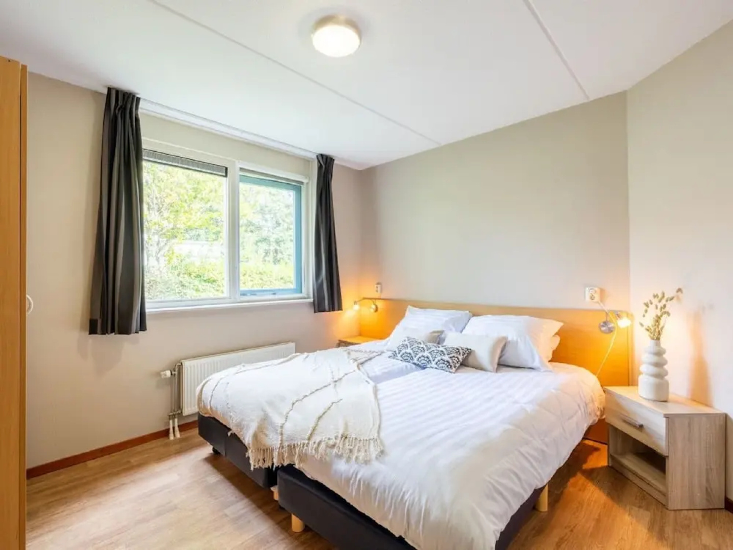 Detached Holiday Home With Jetty Near Hoorn