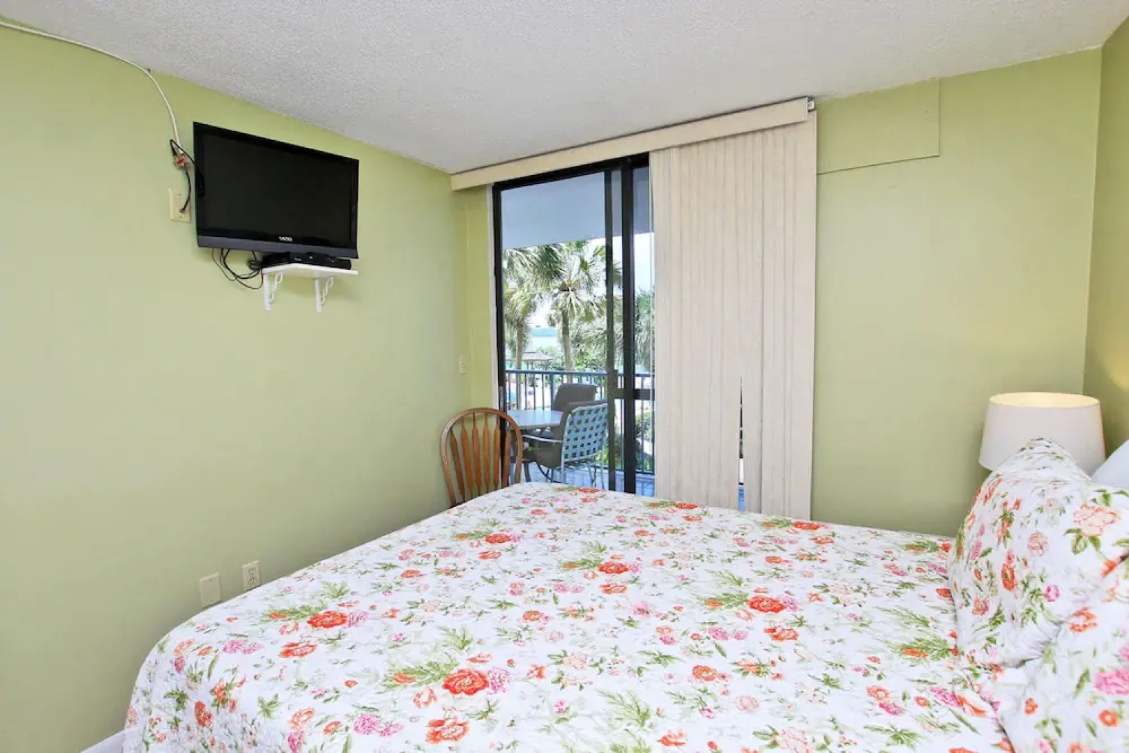 Crystal Tower By Youngs Sun Coast