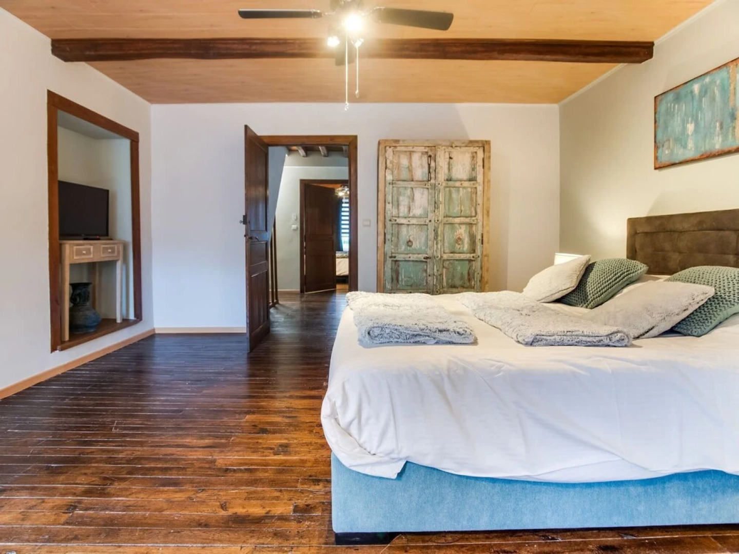 Cosy Holiday Home in Vresse-sur-Semois with Terrace