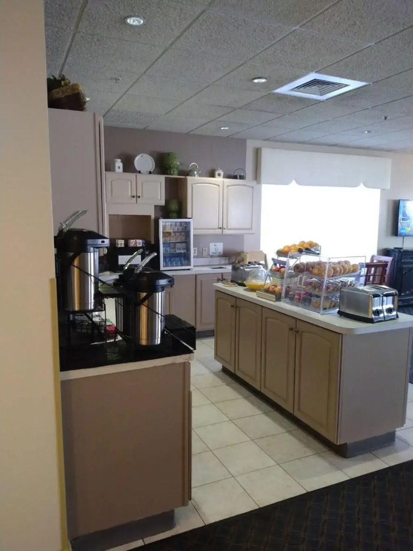 Howard Johnson by Wyndham Amherst Hadley