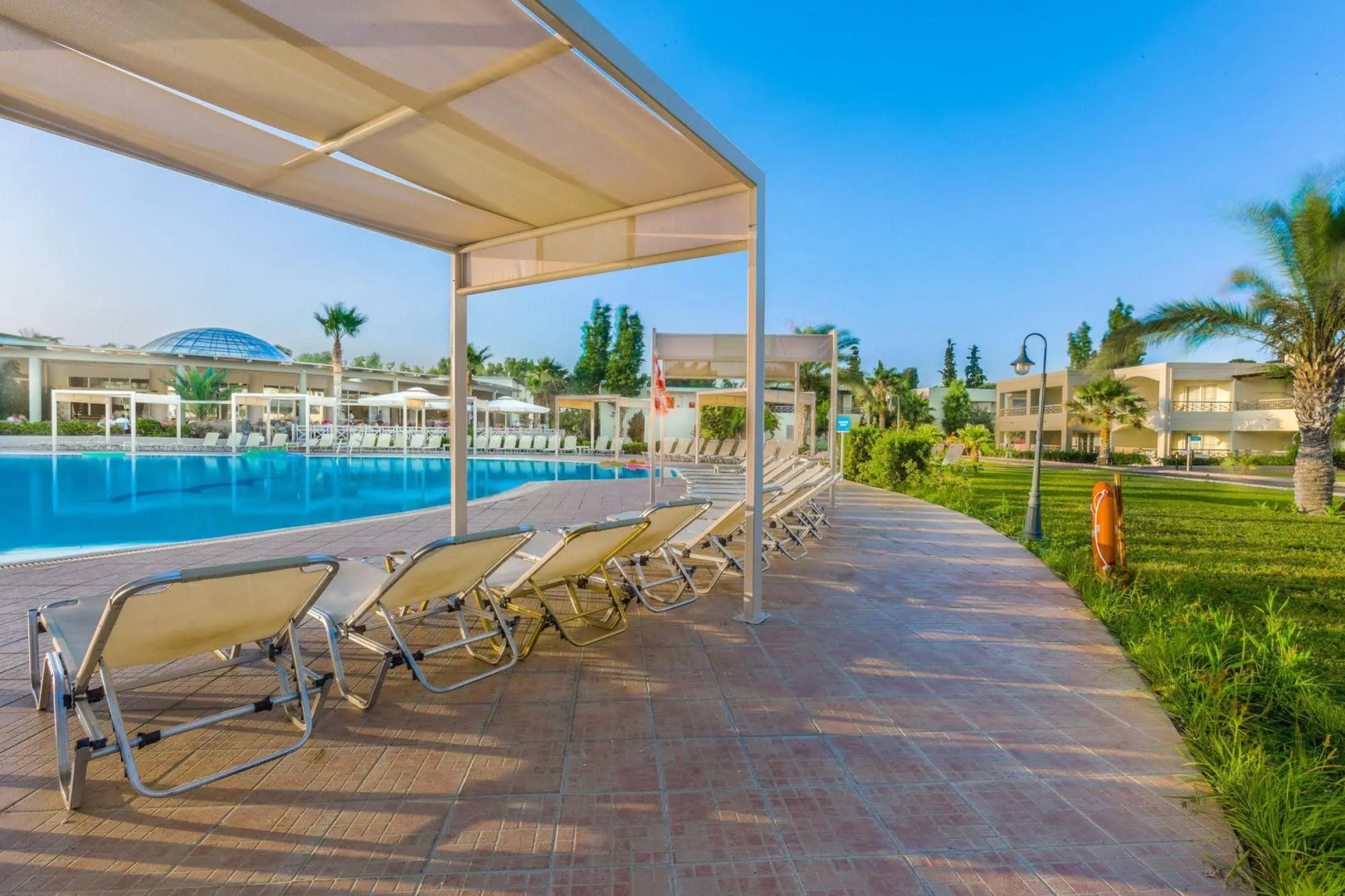 Kipriotis Hippocrates & Maris Suites