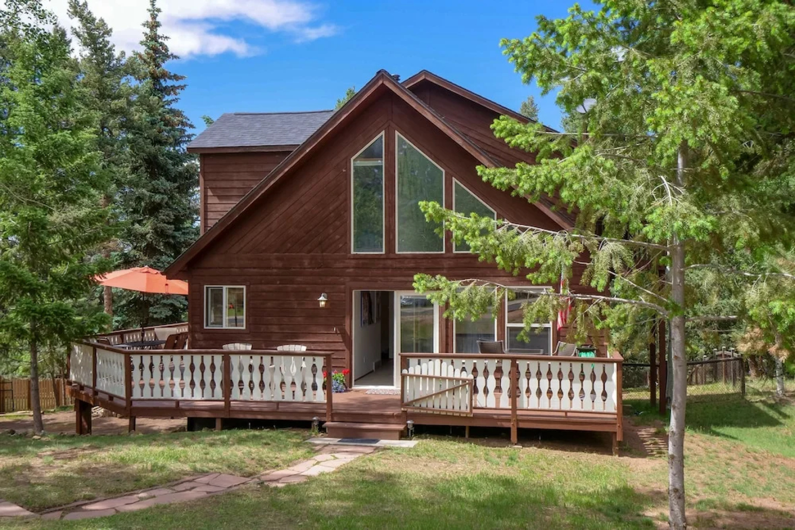 Woodland Park Chalet w/ Deck, Grill & Mtn Views!