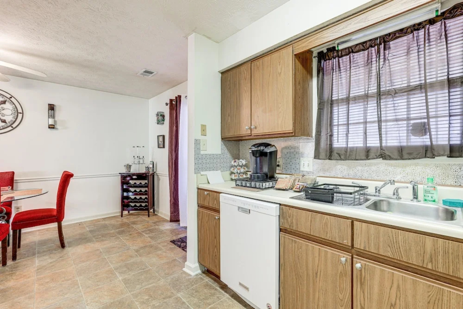 Georgia Townhome - 3 Mi to Stone Mountain Park!