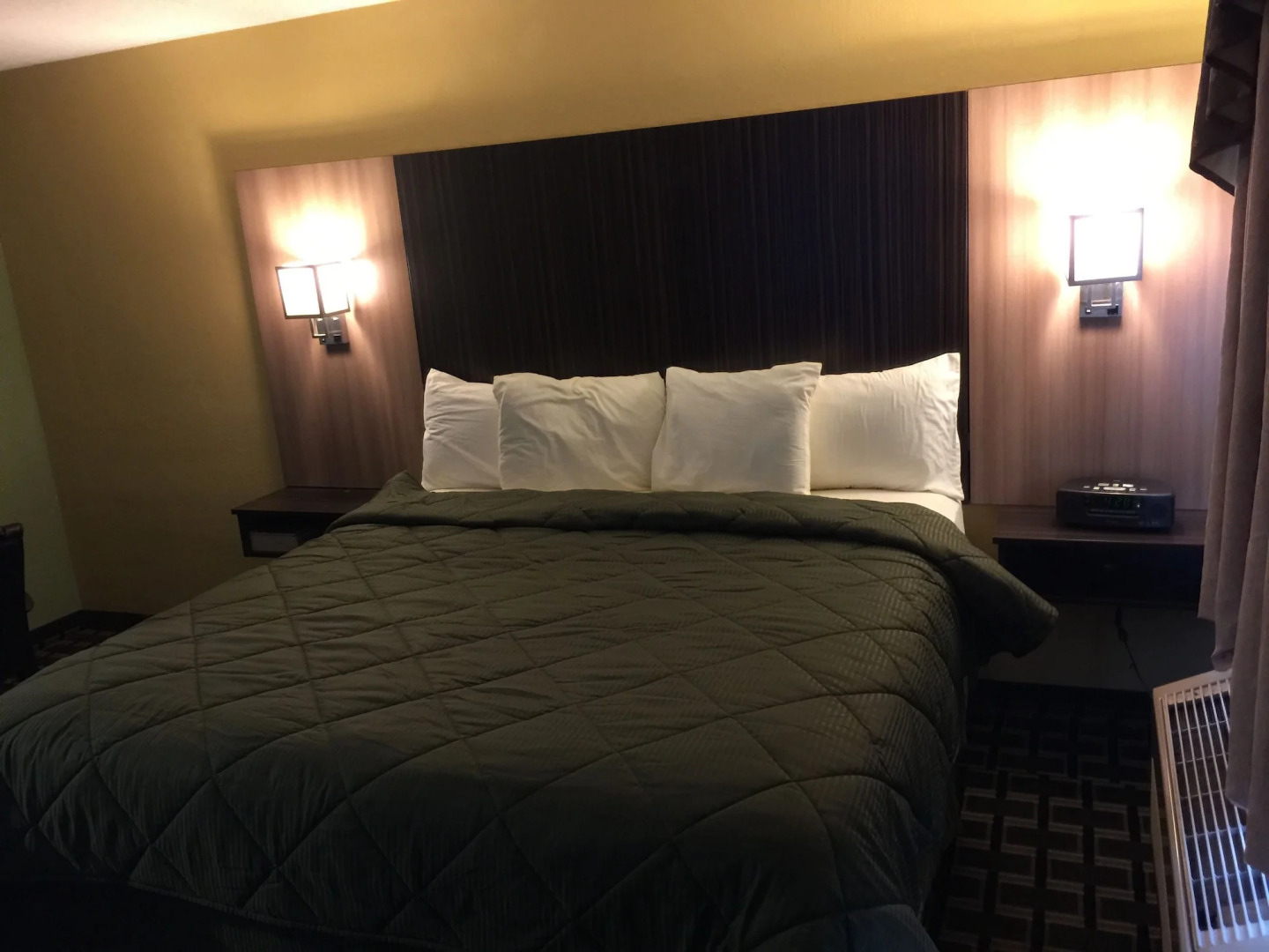 University Manor Inn