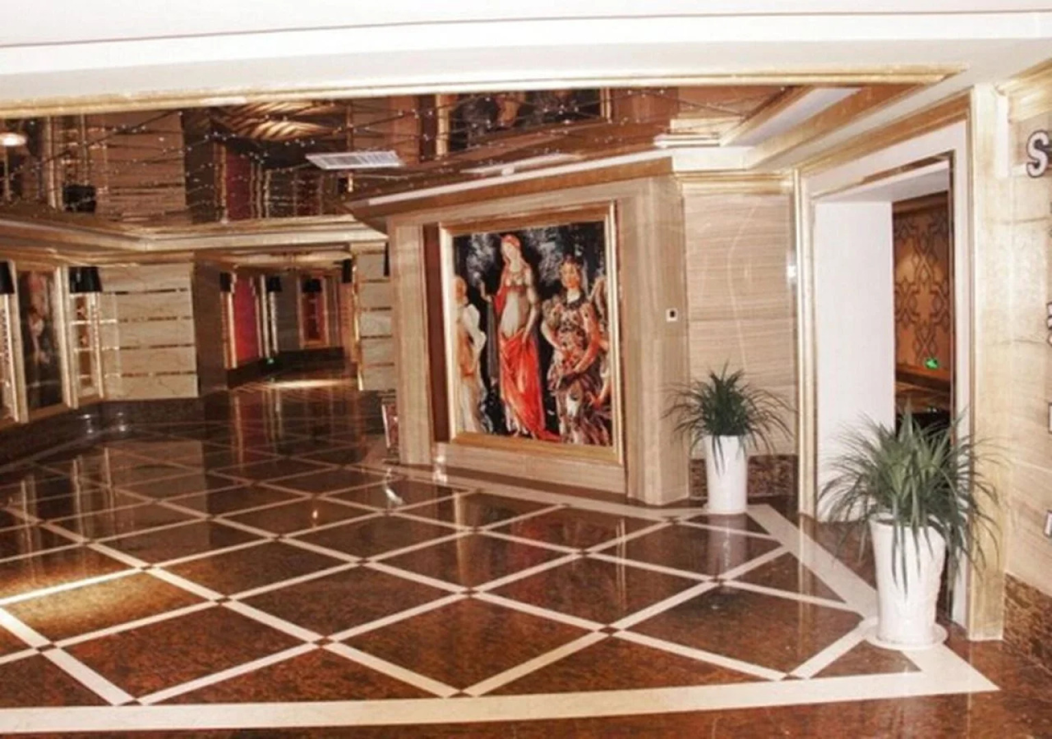 Ramada Plaza Chongqing North