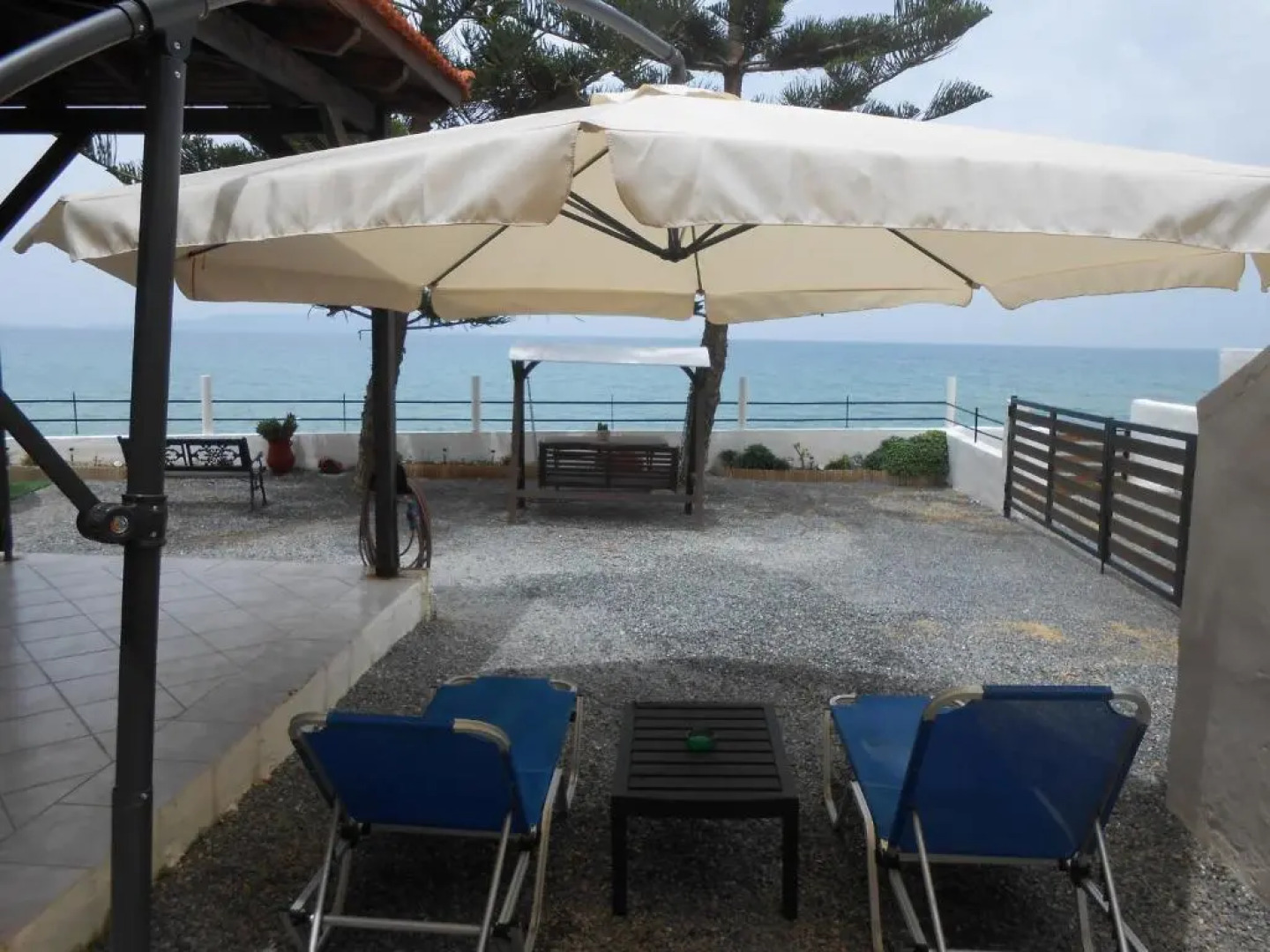 Frosso's Sea Apartments