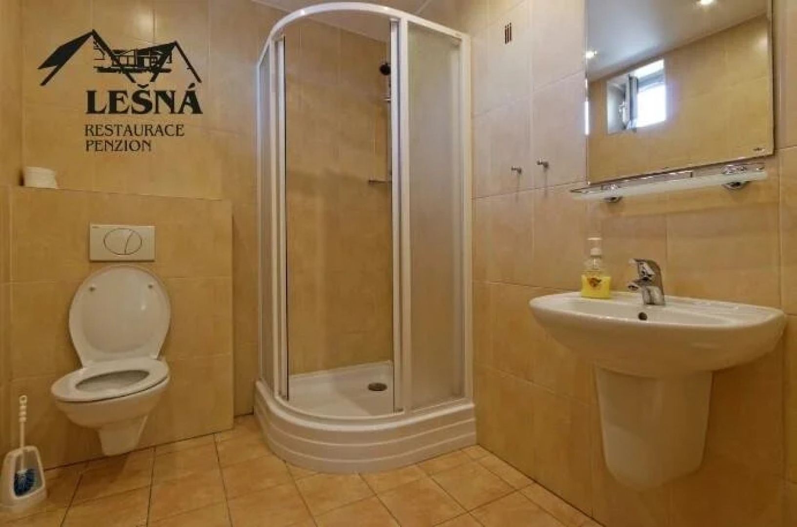 Restaurace a Penzion Lešná
